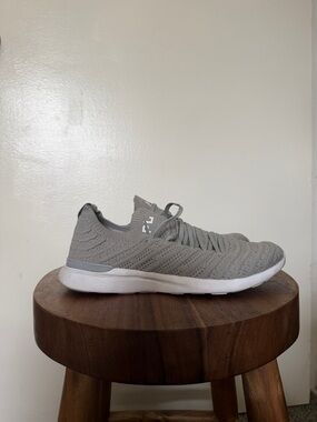 APL Techloom Wave Women's Size 8.5 Grey Knit Athletic Sneakers